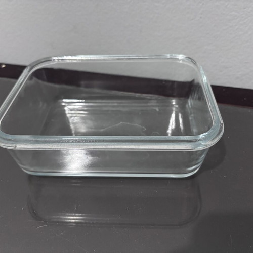 Glass Pyrex Food Container without Lid, like new