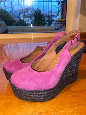 Platform shoes like new size 37 with dark blue weave and magenta suede