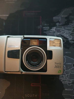 Nikon Nuvis 160 i camera used