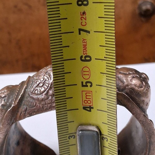Engagement bracelet used, old bronze