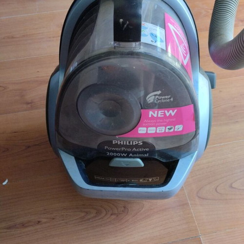 Philips vacuum cleaner used with power cyclone system and 9m cable