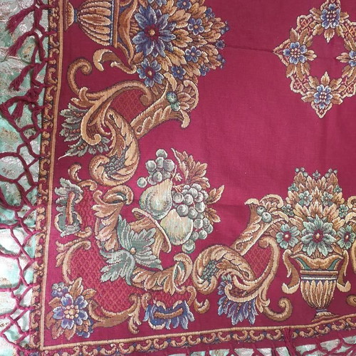 Vintage Jacquard Brocade Tablecloth 1940-1950 like new