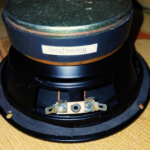 Subwoofer BENCH KH-02 Active 6.5'' used with very good performance