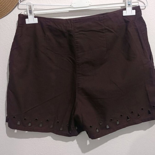H&M shorts like new, size M, purple eggplant color
