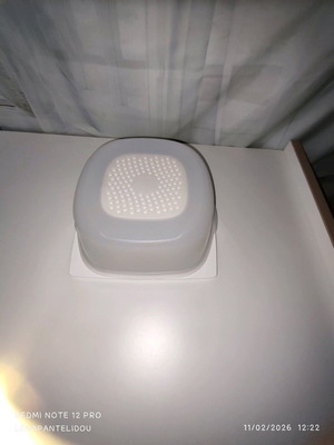 Tupperware Small Cheese Keeper Smart new