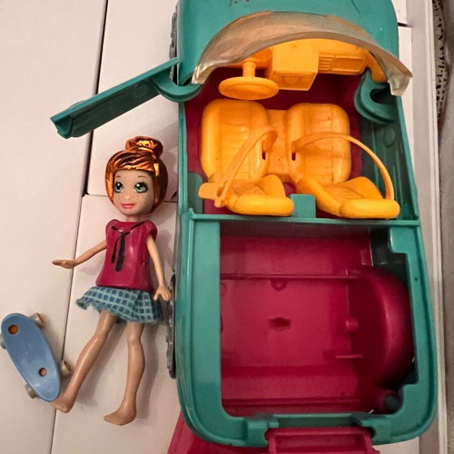 Mattel 2007 vintage original convertible car Polypocket with doll and roller-skate like new