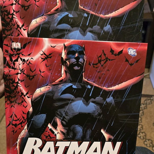 Batman The World of the Dark Knight book like new with hardcover and collectible cards