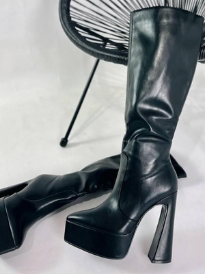 Boots like new, size 38, black