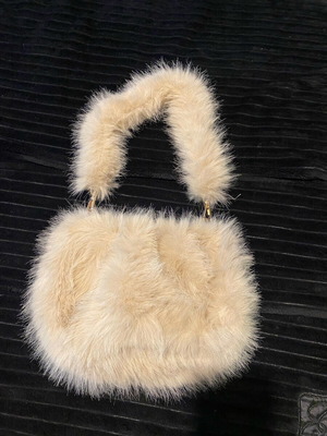 Fur shoulder bag beige new