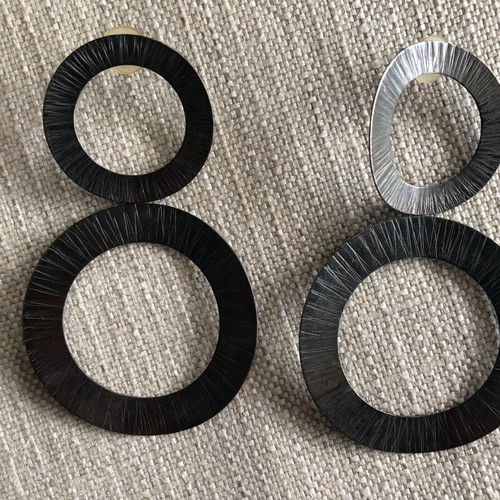 Earrings used, dark gray color, 10 centimeters