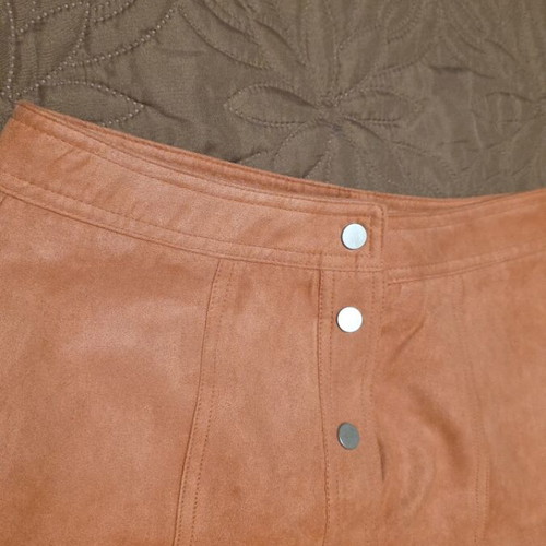 H&M skirt pink suede-like size M 38 10 like new