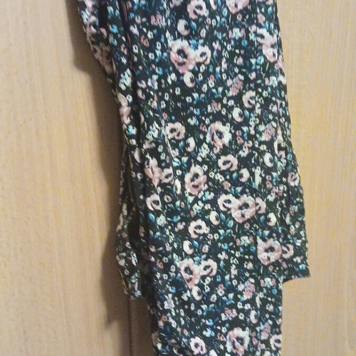 Calzedonia floral elastic women's pants pack of 2 like new, small