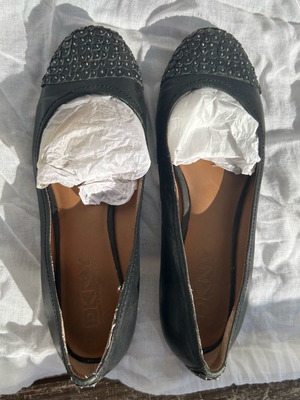 DKNY ballerinas size 37.5 like new, black leather vintage