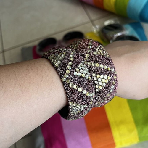 Bracelet set used, 11 pieces with sparkles, brown and gold