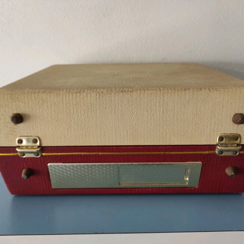 Old turntable used in good condition