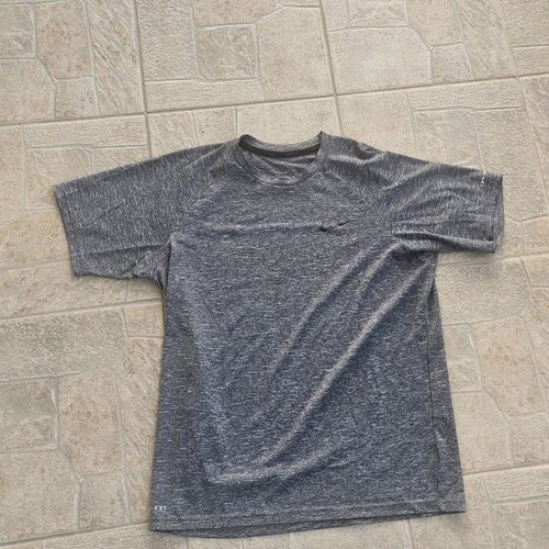 Nike running t shirt used, gray, size M