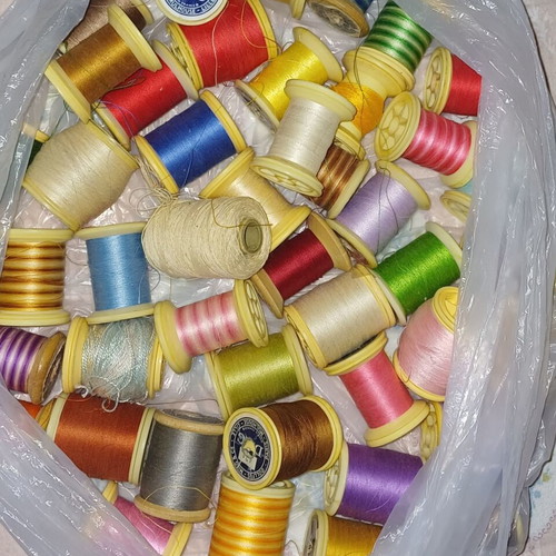 Threads used, pack of 70, various and embroidery