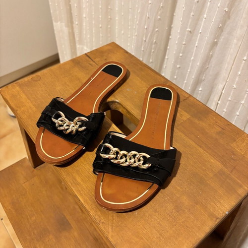 Zara black leather sandals with gold chain like new, size 35