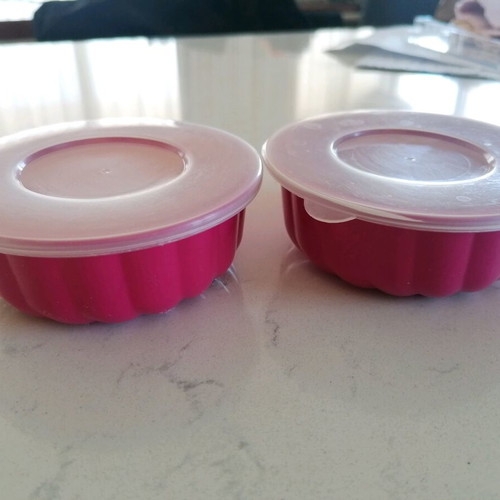 Round bowls like new, set of 2, ideal for jelly or caramel
