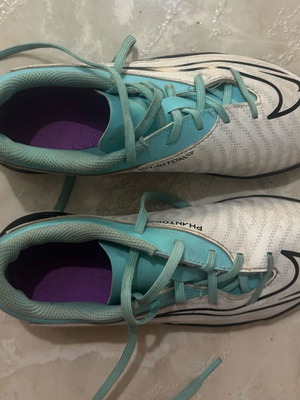 Nike children's football shoes used, size 33