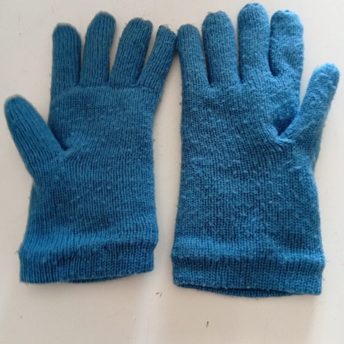 Athletech gloves medium size blue new, polyester and acrylic