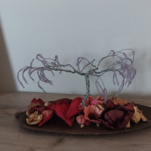 Decorative tree with wire and purple beads on wooden leaf new