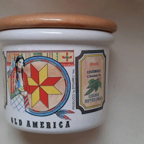 Spigarelli ceramic storage jar with wooden lid and Old America design new