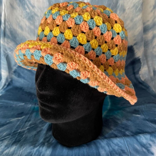 Handmade Bucket Hat "Buttercream"