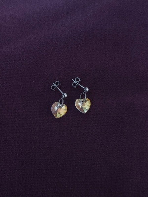Silver earrings with yellow diamond heart charms new