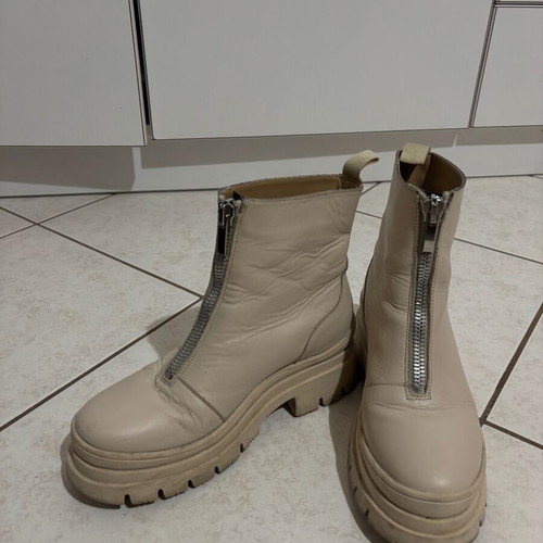 Leather beige ankle boots used, size 37, suitable for snow