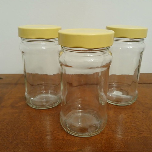 Glass jars with lids pack of 4 like new