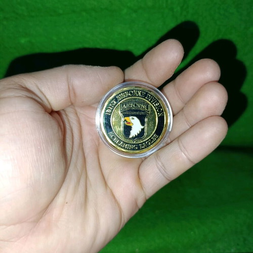 101st Airborne Division Screaming Eagles commemorative coin like new