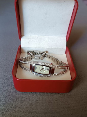 Women's steel Cote D'azur watch with white stones vintage