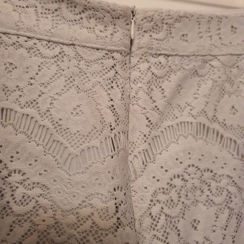 Mini lace skirt like new, light gray, size L
