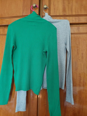 Bershka turtleneck tops like new, pack of two, gray and green, size L