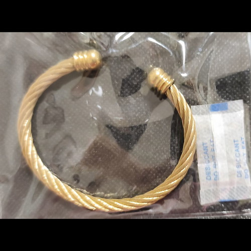 Cuff bracelet goldplated stainless steel new