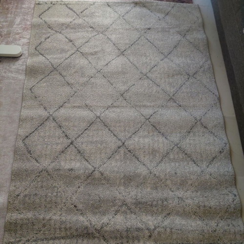 Gray rug used, 180x140 cm