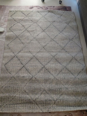 Gray rug used, 180x140 cm