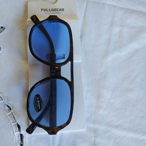 Blue sunglasses new