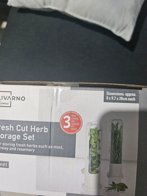 Fresh cut herb storage set brand new