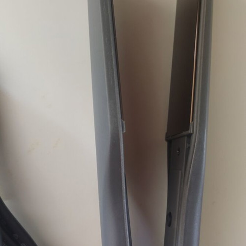 Kemei Hair Straightener with Ceramic Plates new