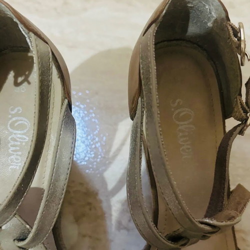 Platform heels beige with ankle strap, metallic finish