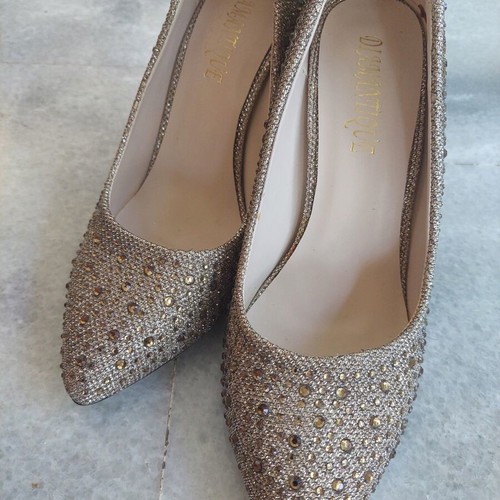Diamantique high heels size 39 gold with rhinestones new