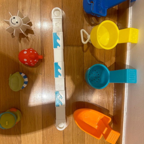 Elc bath toy rod used with suction cup