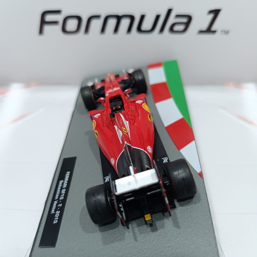 Ferrari SF15-T 2015 Sebastian Vettel #5 diecast model 1:43