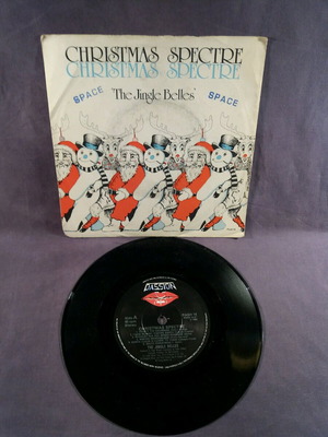 Christmas Spectre-The Jingle Belles 7" used, traditional, very good condition x3