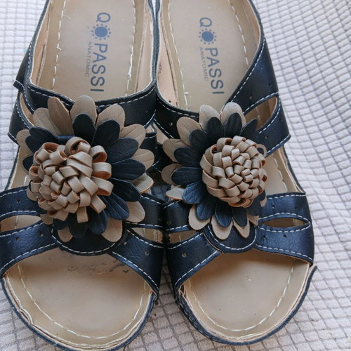 Anatomic women's slippers like new, black with beige, size 38