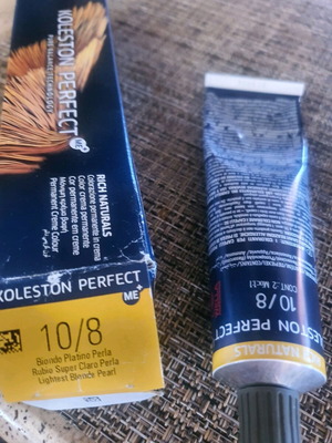 Koleston Perfect 10/8 hair dye used