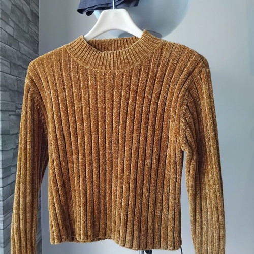 Forever 21 soft warm sweater size M, brown
