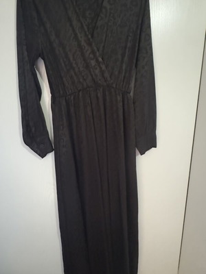 Long black satin dress one size like new with belt